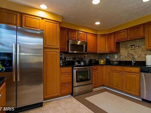 5th image of 3456 Brookville Ln