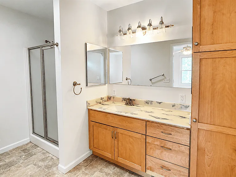 1425 N Sutton Rd — Photo 9