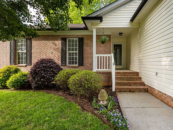 5th image of 7178 Oxford Bluff Dr