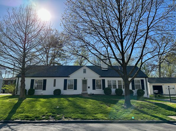 907 Wood Ave
