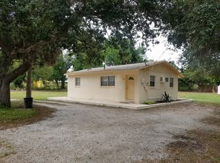 609 E Martin Luther King Jr Dr, Tarpon Springs, FL 34689