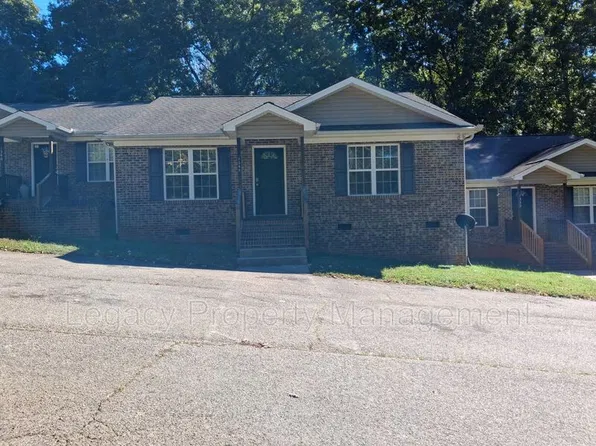 1348 Snow Ct, Burlington, NC 27215