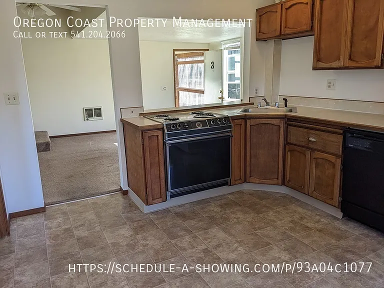 356 SE Alder St #3 — Photo 5