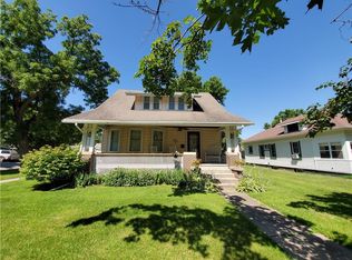 1801 4th St, Perry, IA 50220