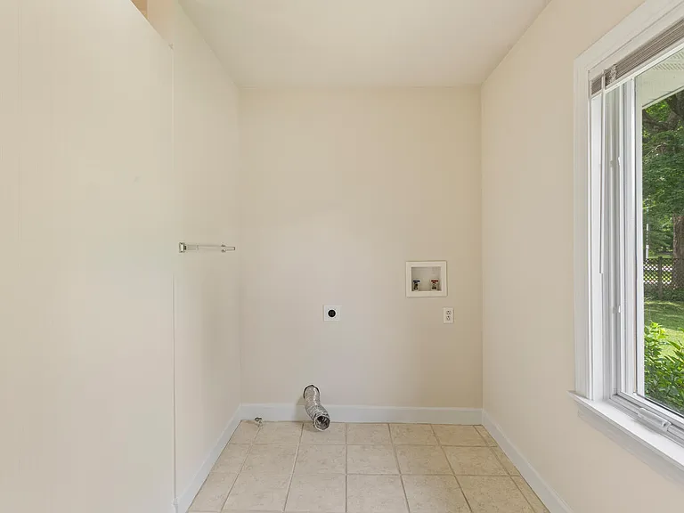 2010 S Race St — Photo 18