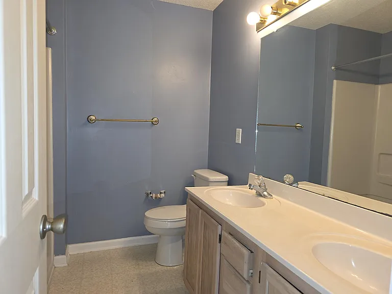 6008 Epping Forest Dr — Photo 9