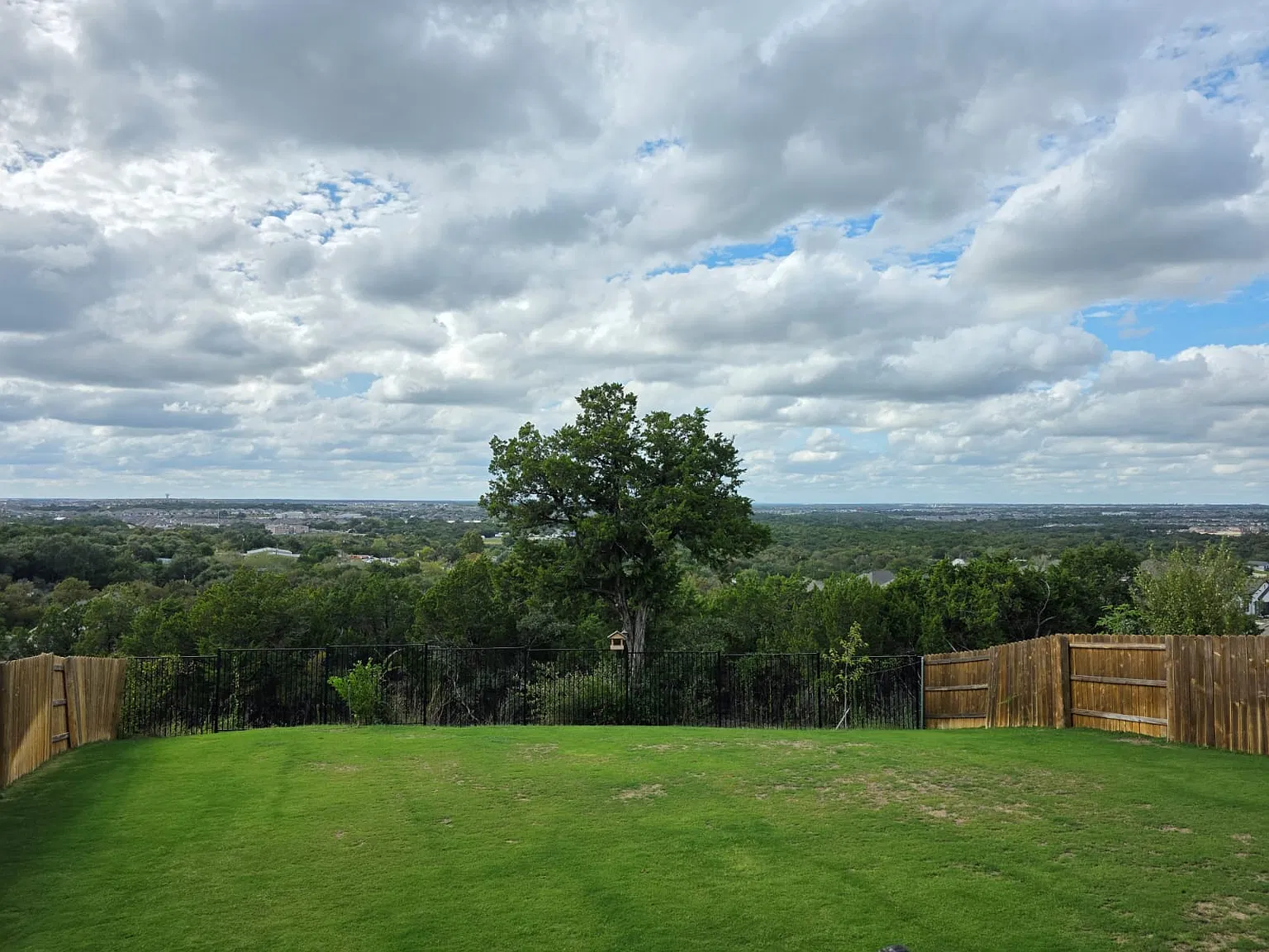 5 bed, 3154 sqft, $4,200 — Photo 3