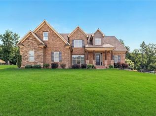 172 Centenary Ridge Dr, Clemmons, NC 27012