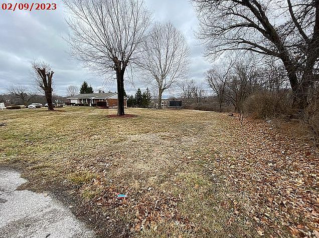 2nd image of 4555 Parker Rd