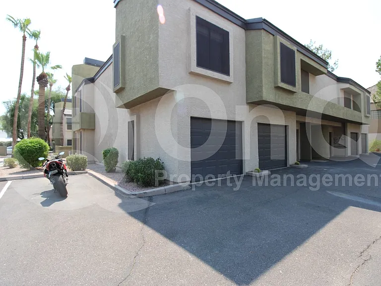 4201 N 20th St #227 — Photo 18