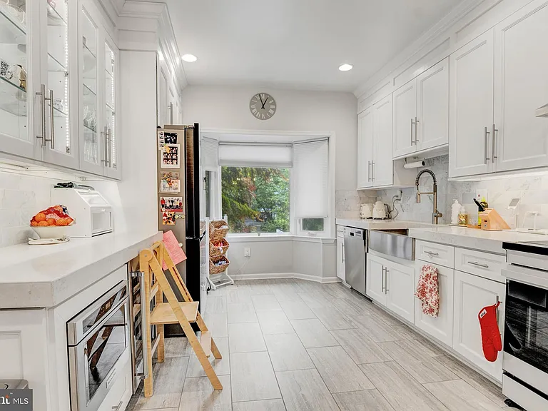 10219 Aspen Willow Dr — Photo 5