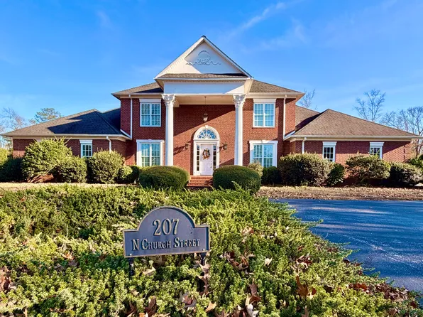 207 N Church St, Grove Hill, AL 36451