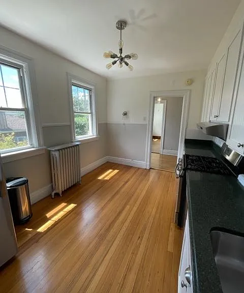 Eat in kitchen