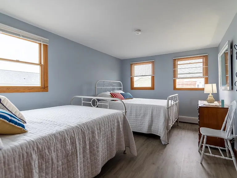 545 Hudson St — Photo 19