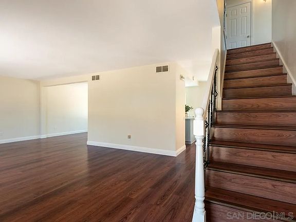 4th image of 14302 Sandown Ct