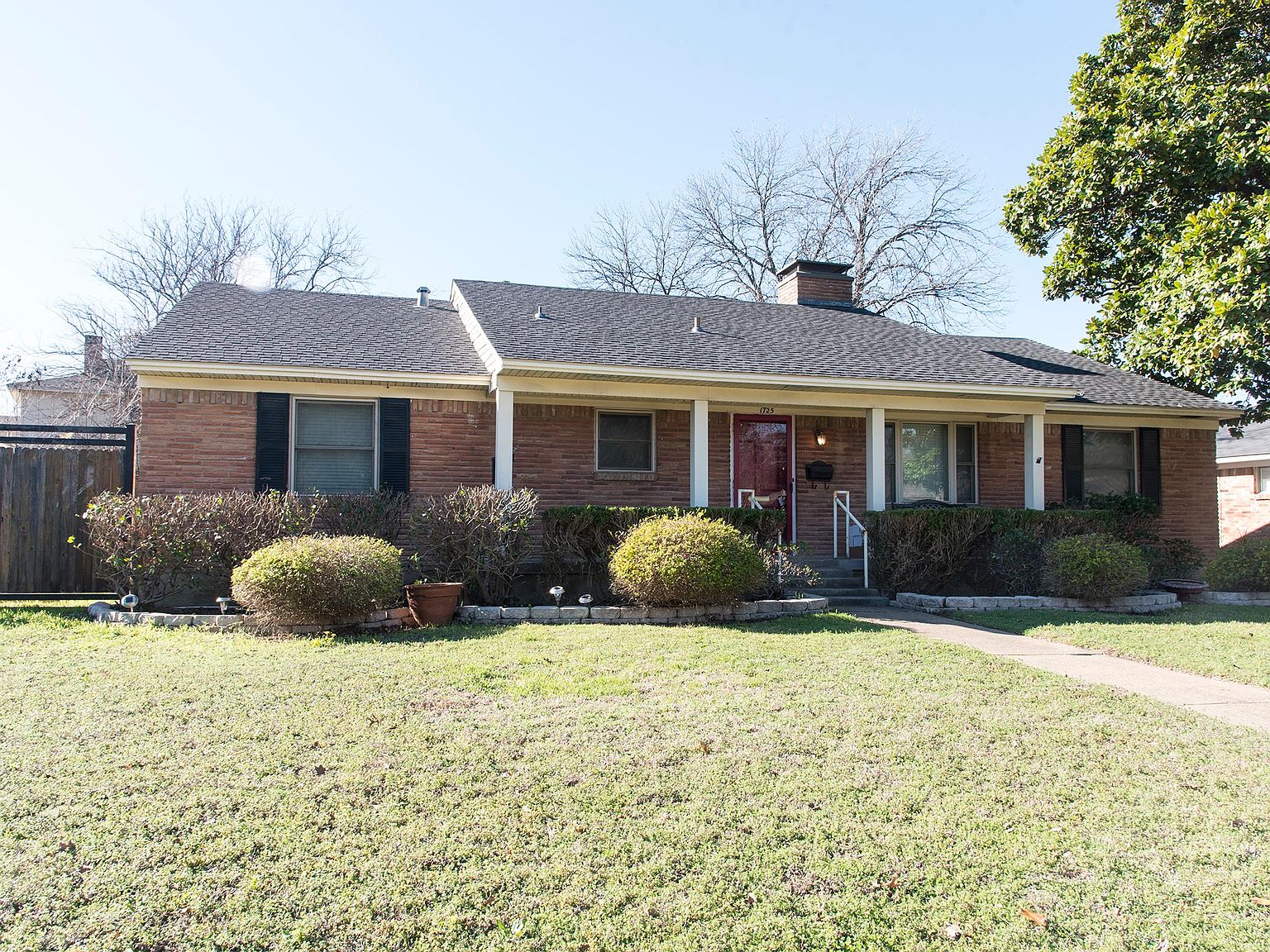 1725 Mapleton Dr, Dallas, TX 75228 | Zillow