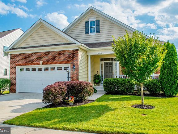 2nd image of 24871 Magnolia Cir