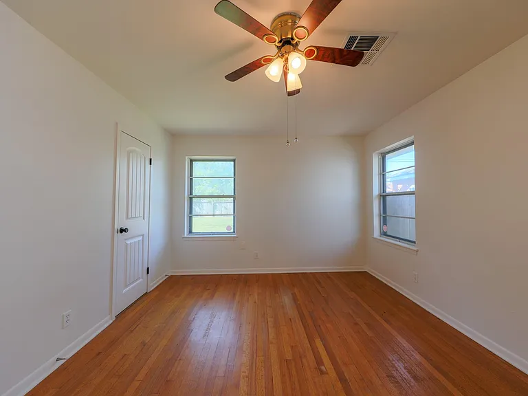 10038 Lazy Oaks St — Photo 7