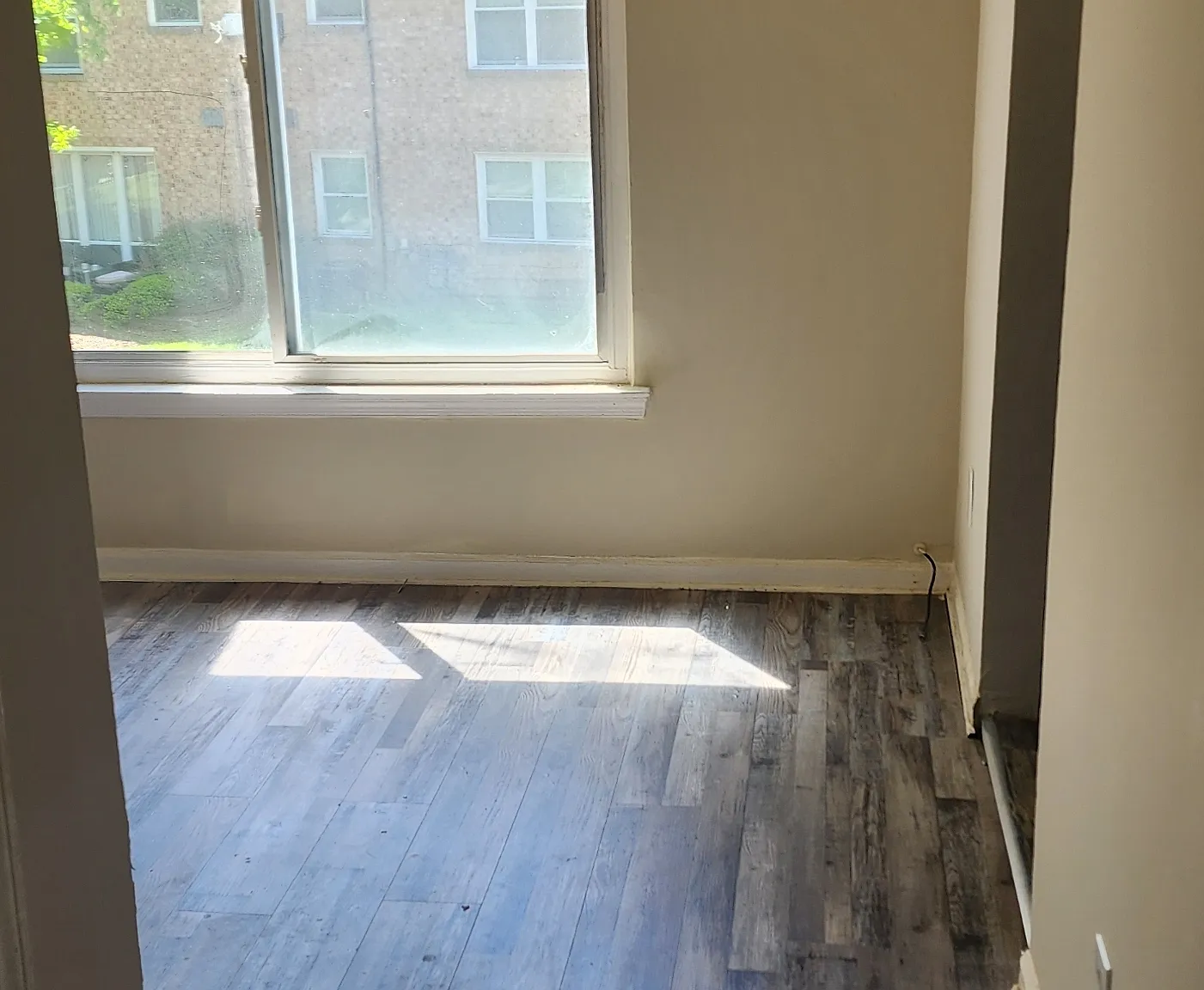 1919 Addison - 1919 — Photo 2