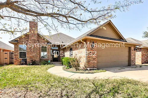 9016 NW 75th St Photo 1