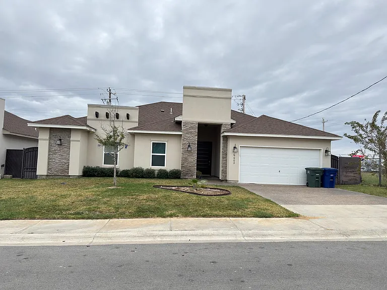 6002 Amir Dr — Photo 19