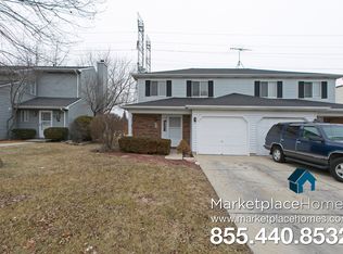 950 Autumn Ln, Aurora, IL 60505