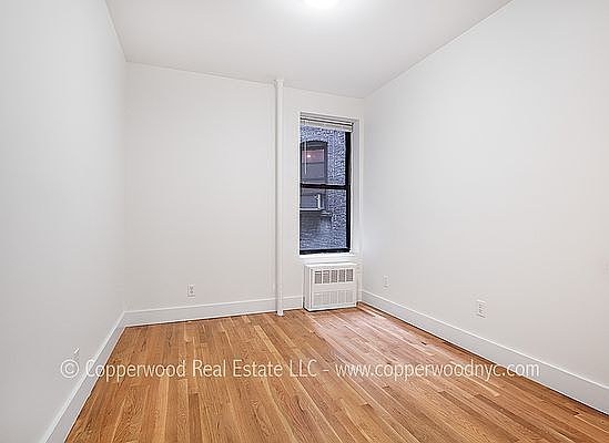 3rd image of 172 E 82nd St APT 3C