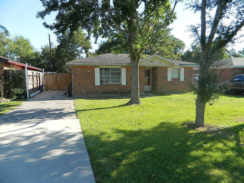 Located at end of street. Quiet neighborhood