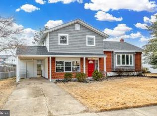 1019 Mayflower Dr, Newark, DE 19711