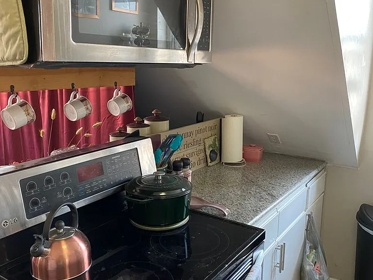 258 Monroe Ave #1-6 — Photo 9