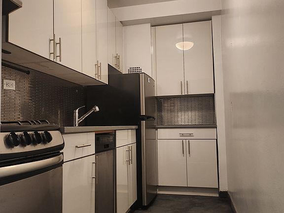 4th image of 445 E 77th St APT 5J