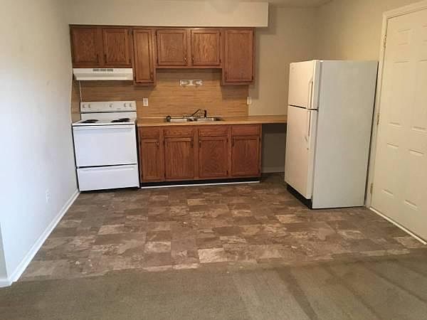 1st image of 2897 E 5th St #6