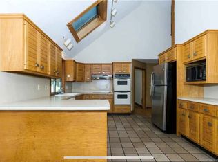 38 Macmath Dr, Trumbull, CT 06611