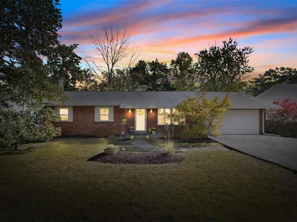 1218 Bardot Ln, Saint Louis, MO 63146