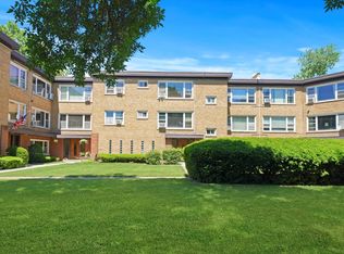 6821 N Northwest Hwy #2, Chicago, IL 60631