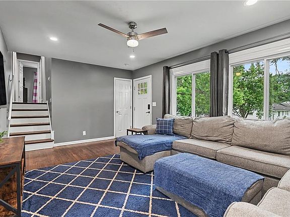 3rd image of 715 Colbern St