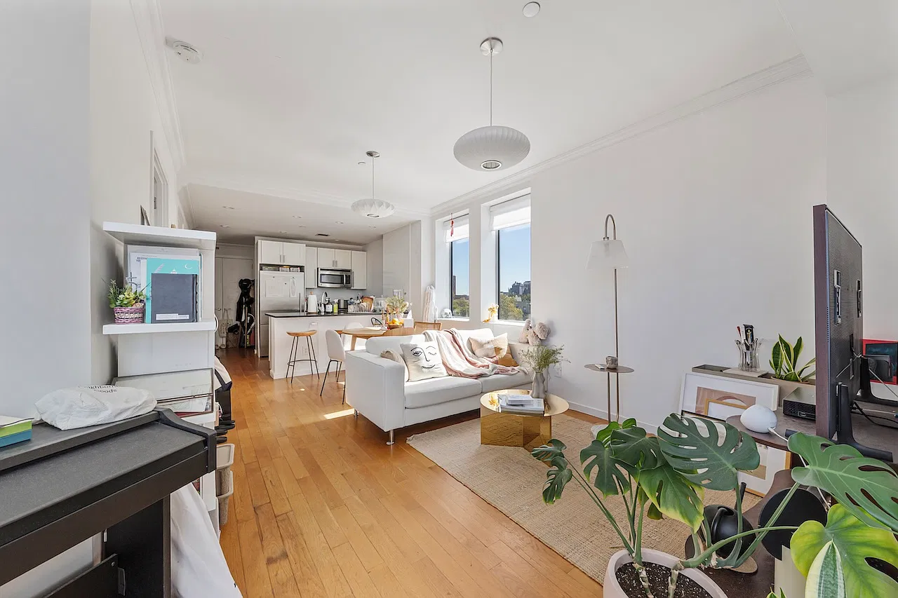 82 Irving Place — Photo 4