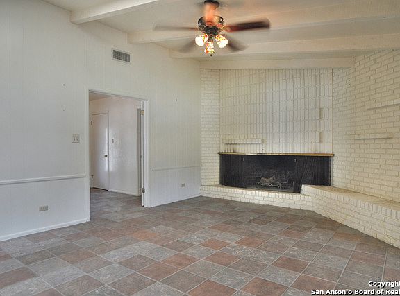 4th image of 435 Lakeview Blvd