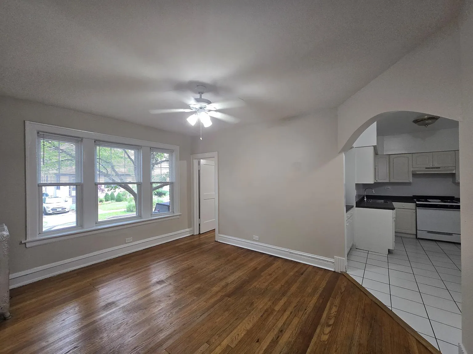 800 Seward Street #1 — Photo 3