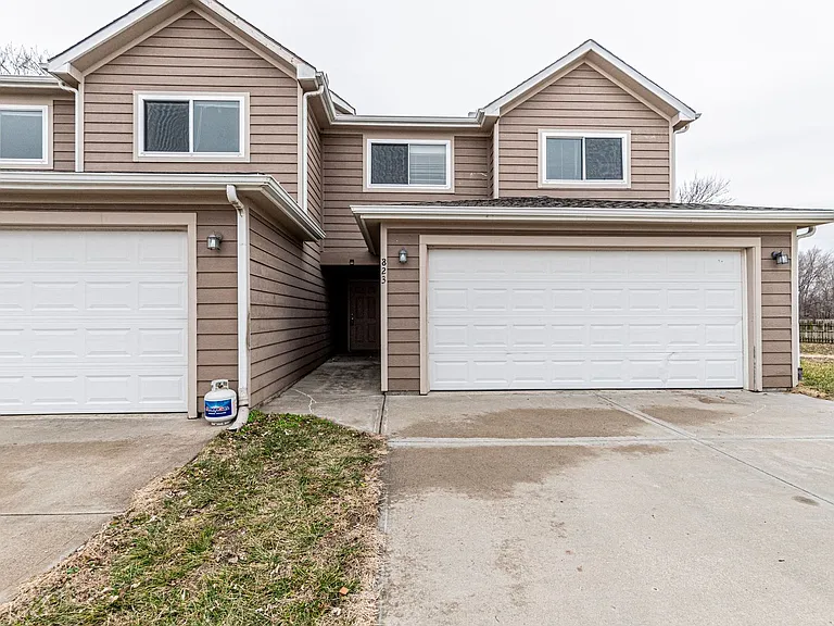 823 Whitetail Ct — Photo 23