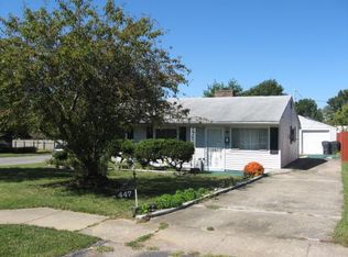 447 Price Rd, Lexington, KY 40508