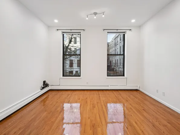 29 East 129th Street image 10 of 17