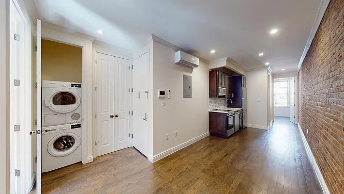 Rented by Bond New York | media 3