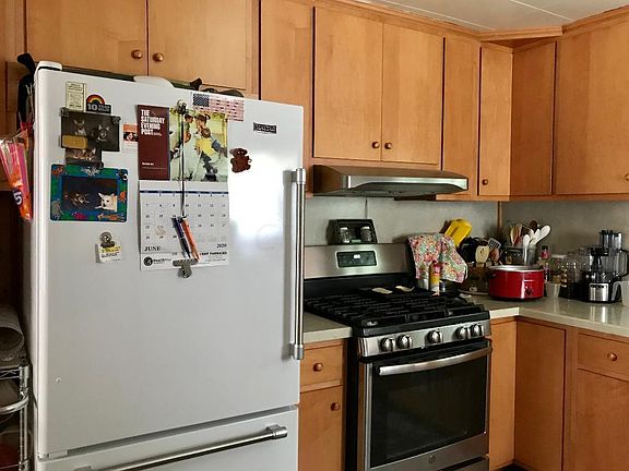 3rd image of 607 W Sugar St