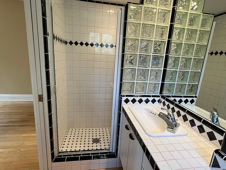 Bathroom to bedroom 1