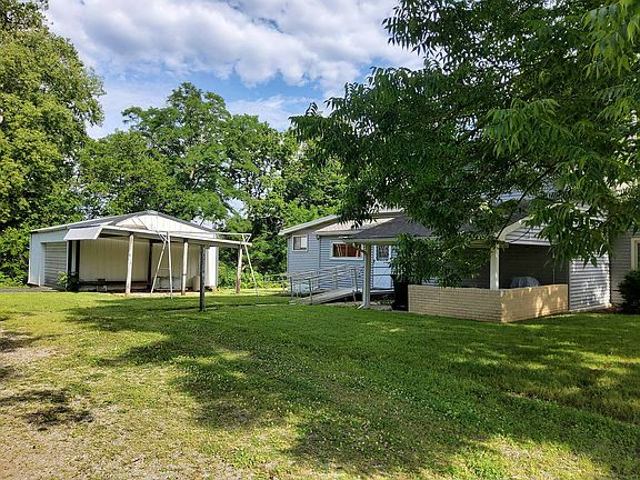 2nd image of 103 College St