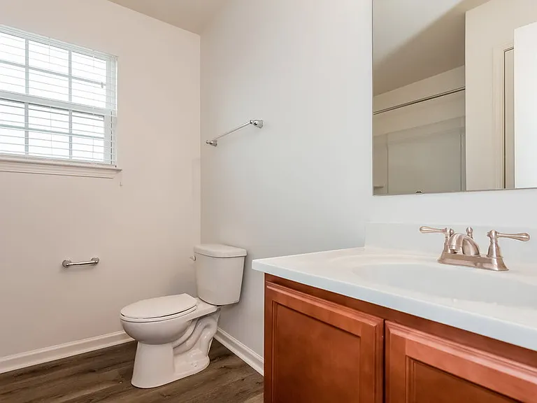 9009 Sharpes Cir — Photo 15