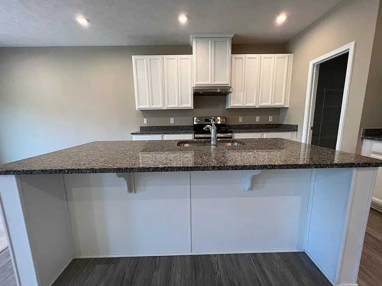 5735 Quarry Lake Dr SE — Photo 9