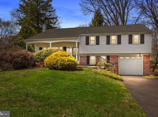 806 W Maple Dr, Southampton, PA 18966