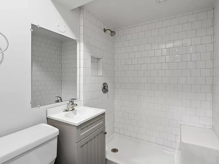 513 Foothill Dr — Photo 5
